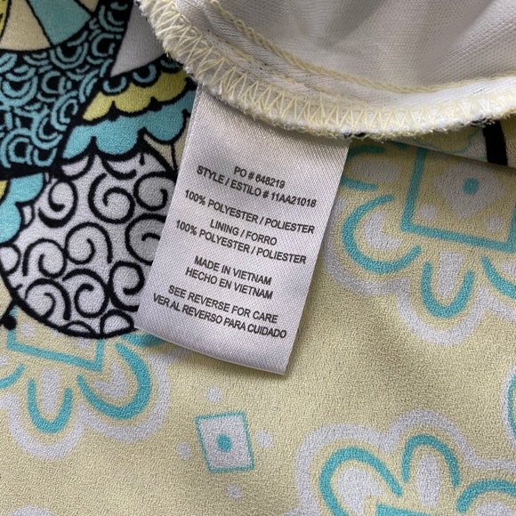 Flowy Blouse - Picture 5 of 7